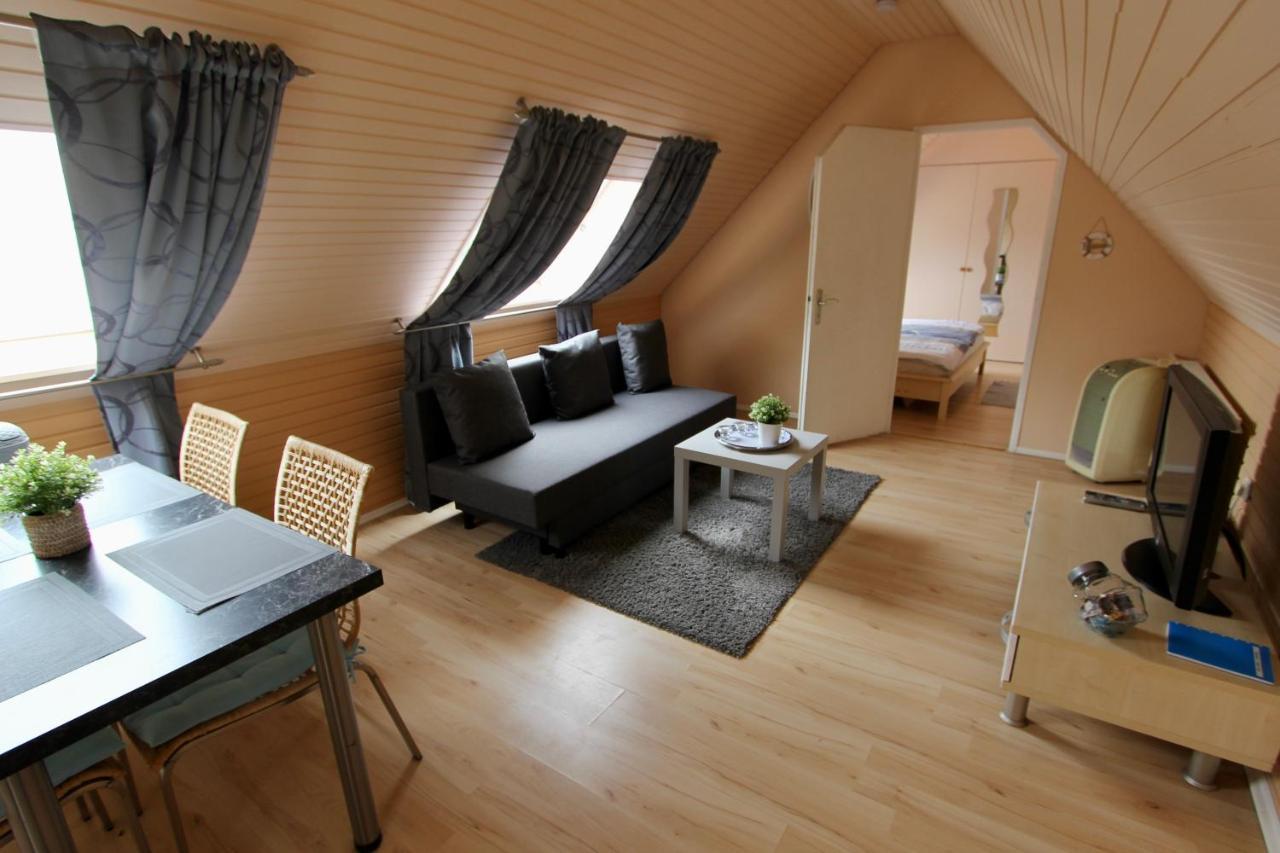 Wunderschoen Zwischen Ortsausgang Und Waldesrand Gelegene, Schoene Apartments Herzogenrath Luaran gambar