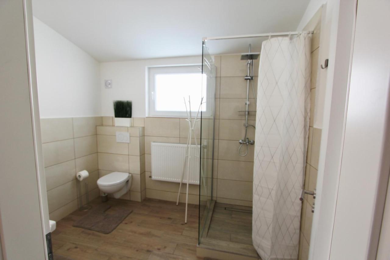 Wunderschoen Zwischen Ortsausgang Und Waldesrand Gelegene, Schoene Apartments Herzogenrath Luaran gambar